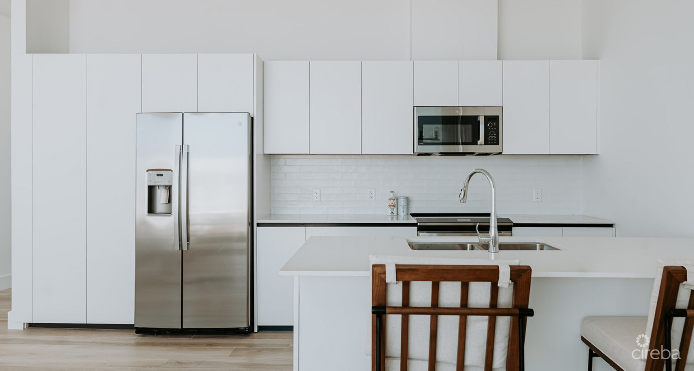 6 Sunset Point- Amazing, Oversized 1 Bed/ 1.5 Bath Condo