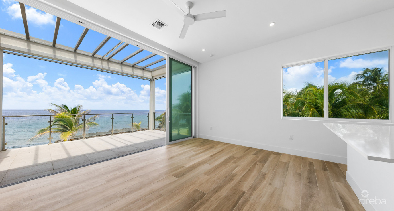 30 Sunset Point: Extended 1-bed1.5 Bath Seafront End Unit