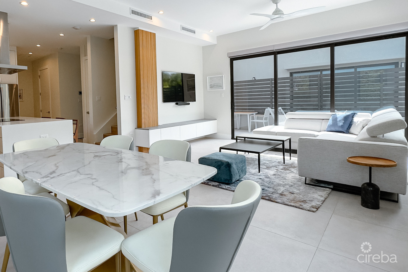 4 Bed Plus Den Townhouse In West Bay