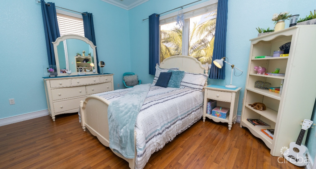 Stunning Boulevard Home - 44 Conch Drive- 3 Bed Plus Den- (ci$50k Back At Closing)