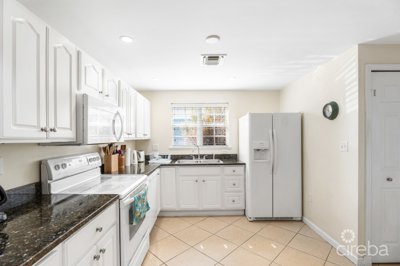 Mystic Retreat 16, George Town Condo