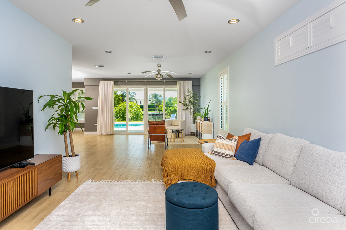 Bimini Dr - Executive Canal Front Home In Grand Harbour