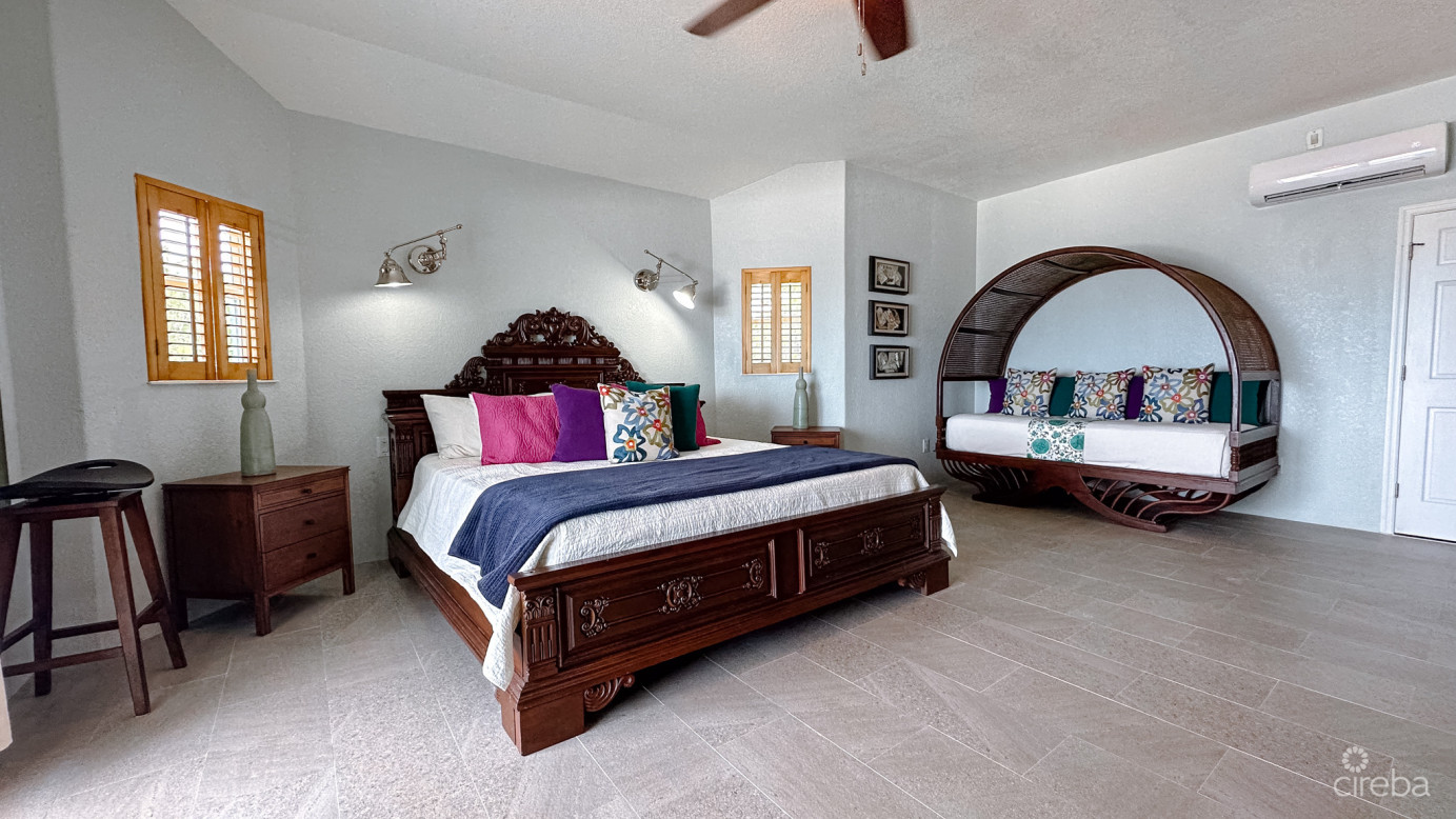 Little Cayman Beachfront Home With Pool