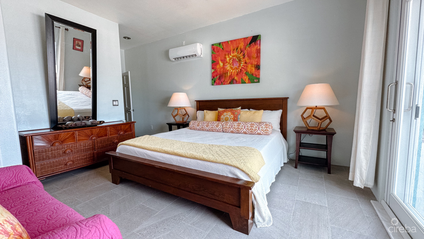 Little Cayman Beachfront Home With Pool