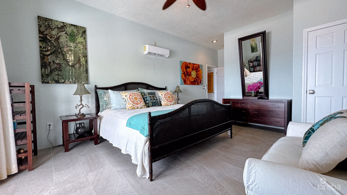 Little Cayman Beachfront Home With Pool