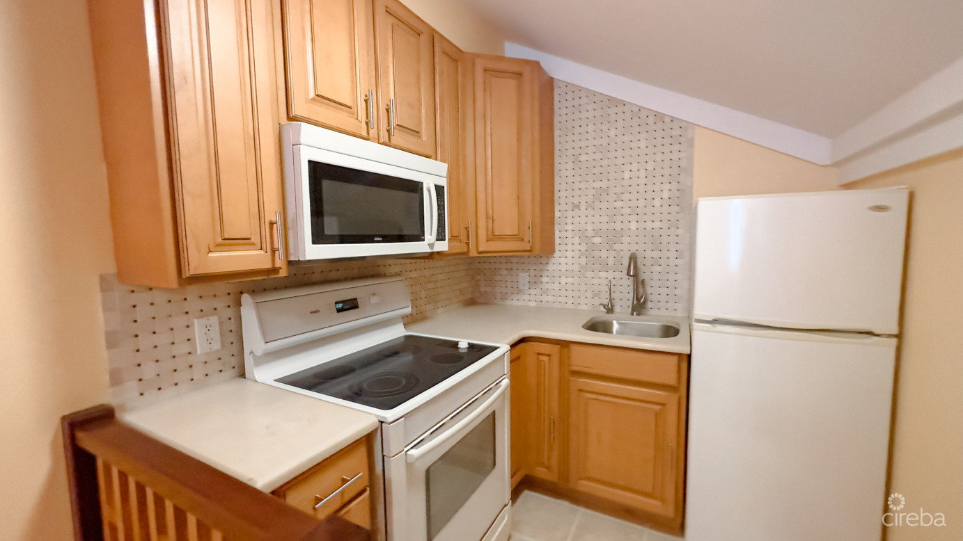 Little Cayman Beachfront Home With Pool