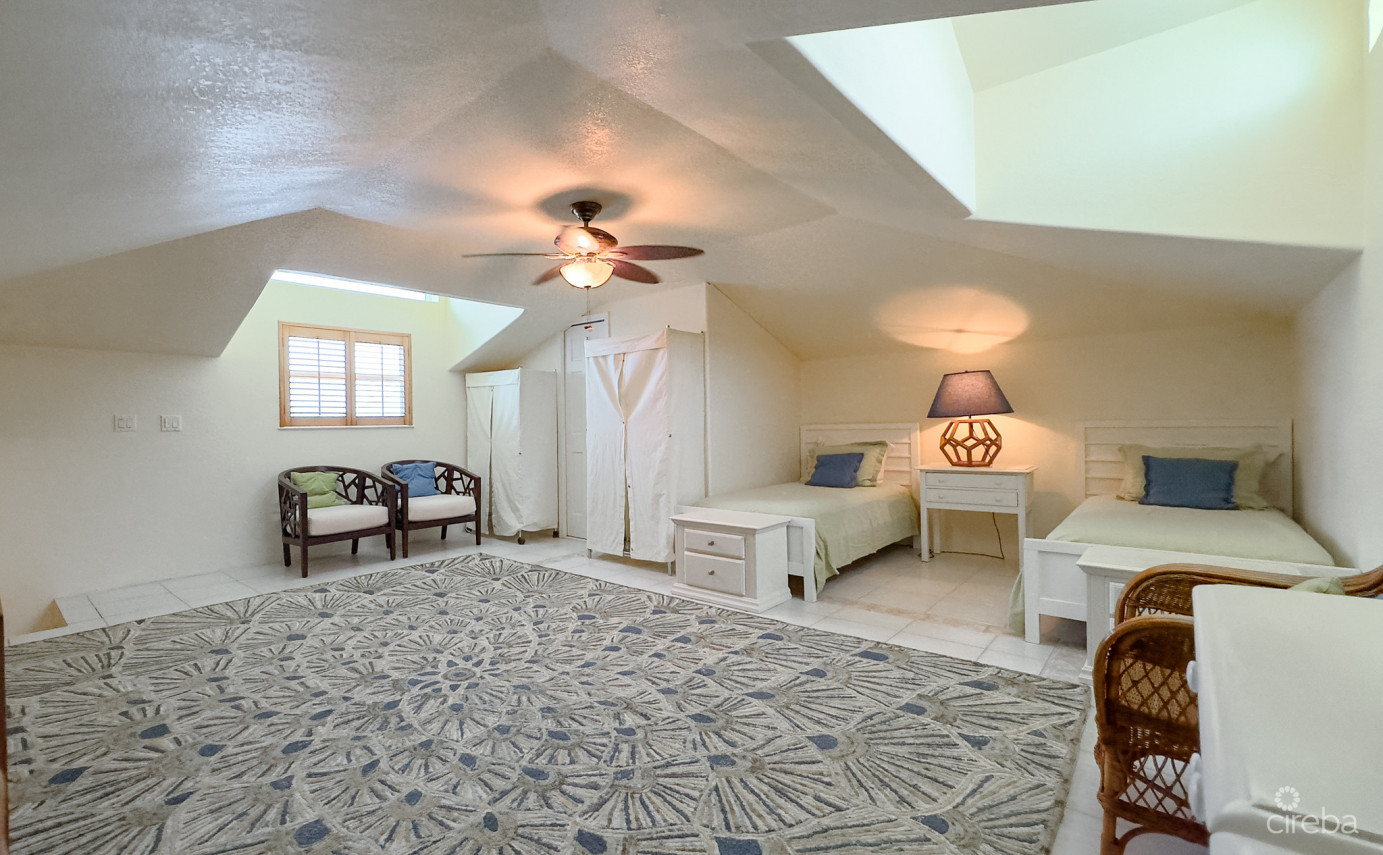 Little Cayman Beachfront Home With Pool