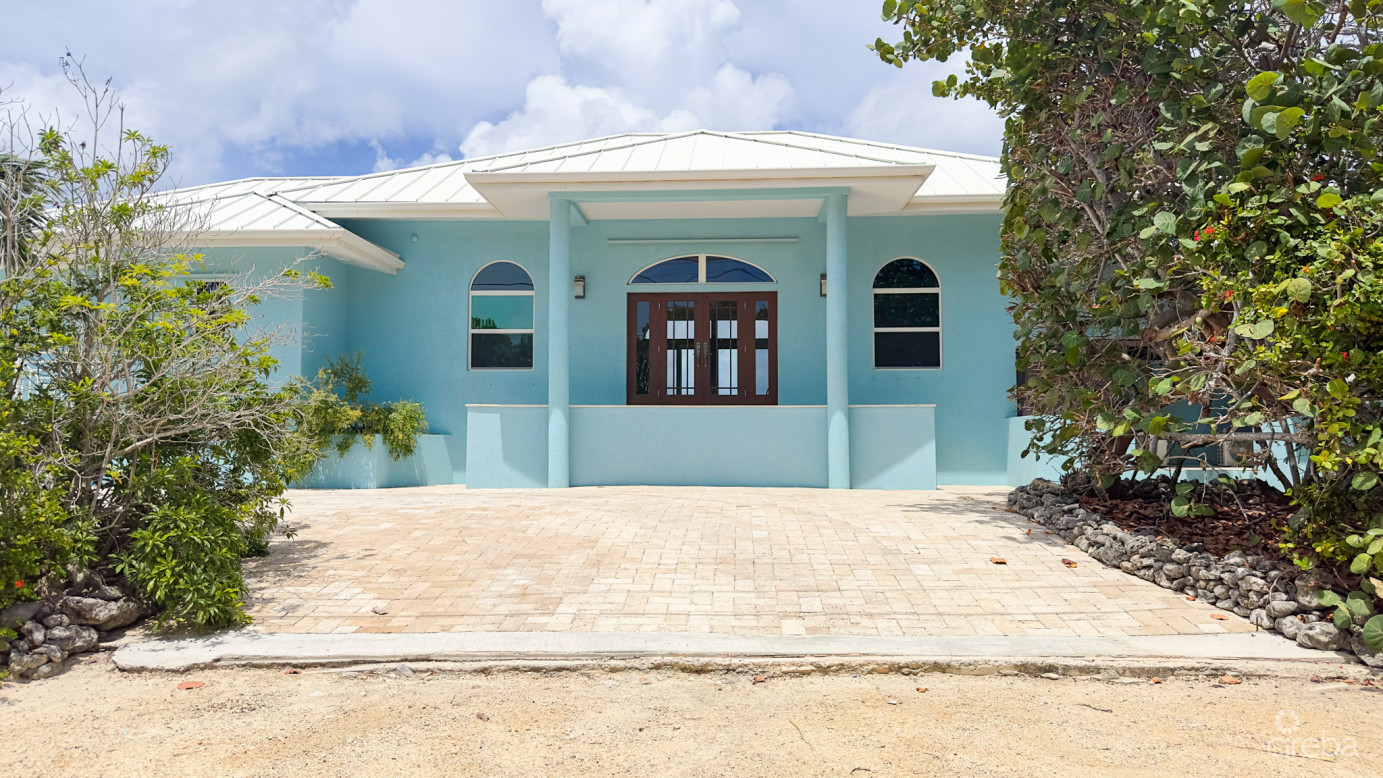 Little Cayman Beachfront Home With Pool