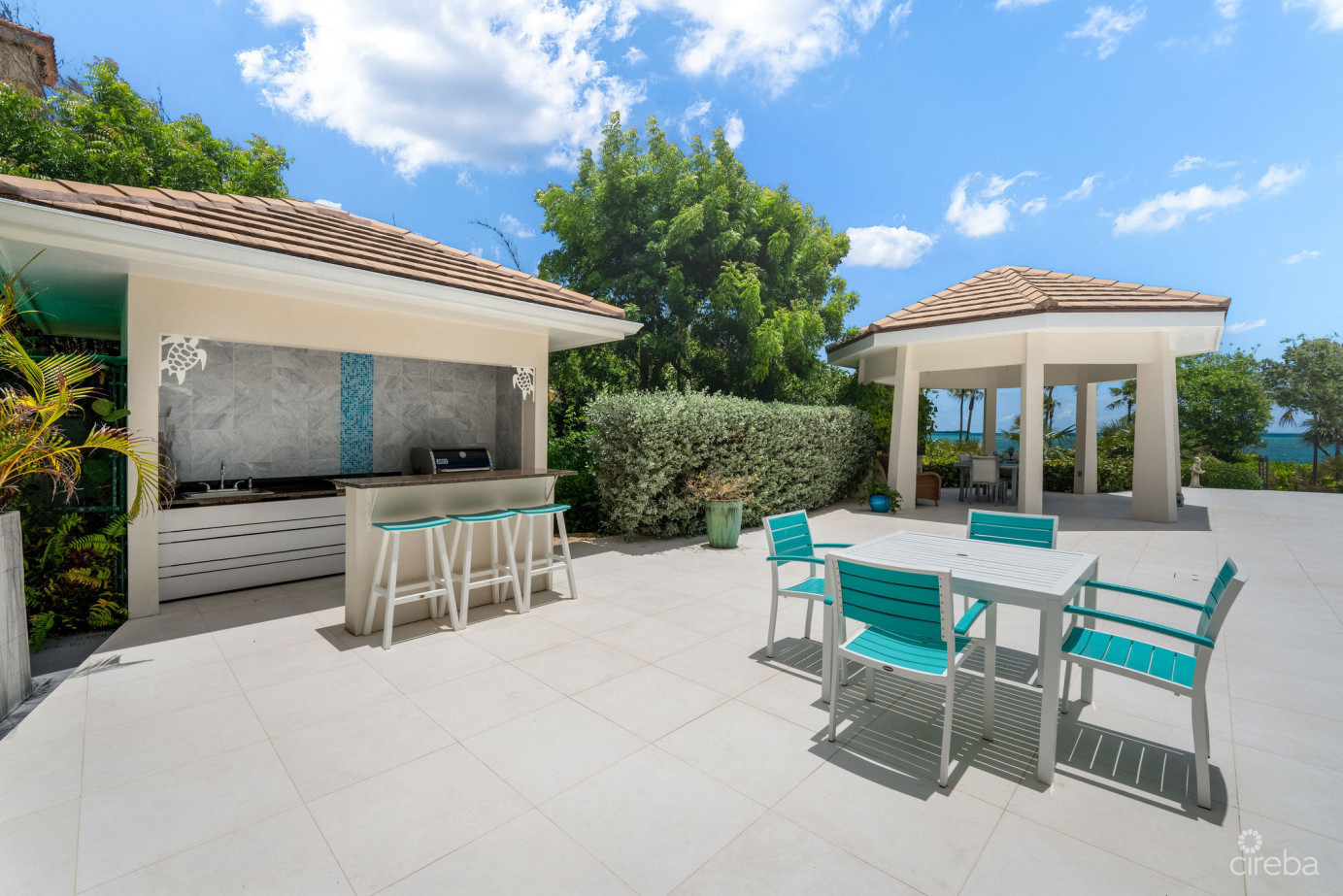 Chiaro Di Luna, A Luxury Ocean Front Estate In Vista Del Mar