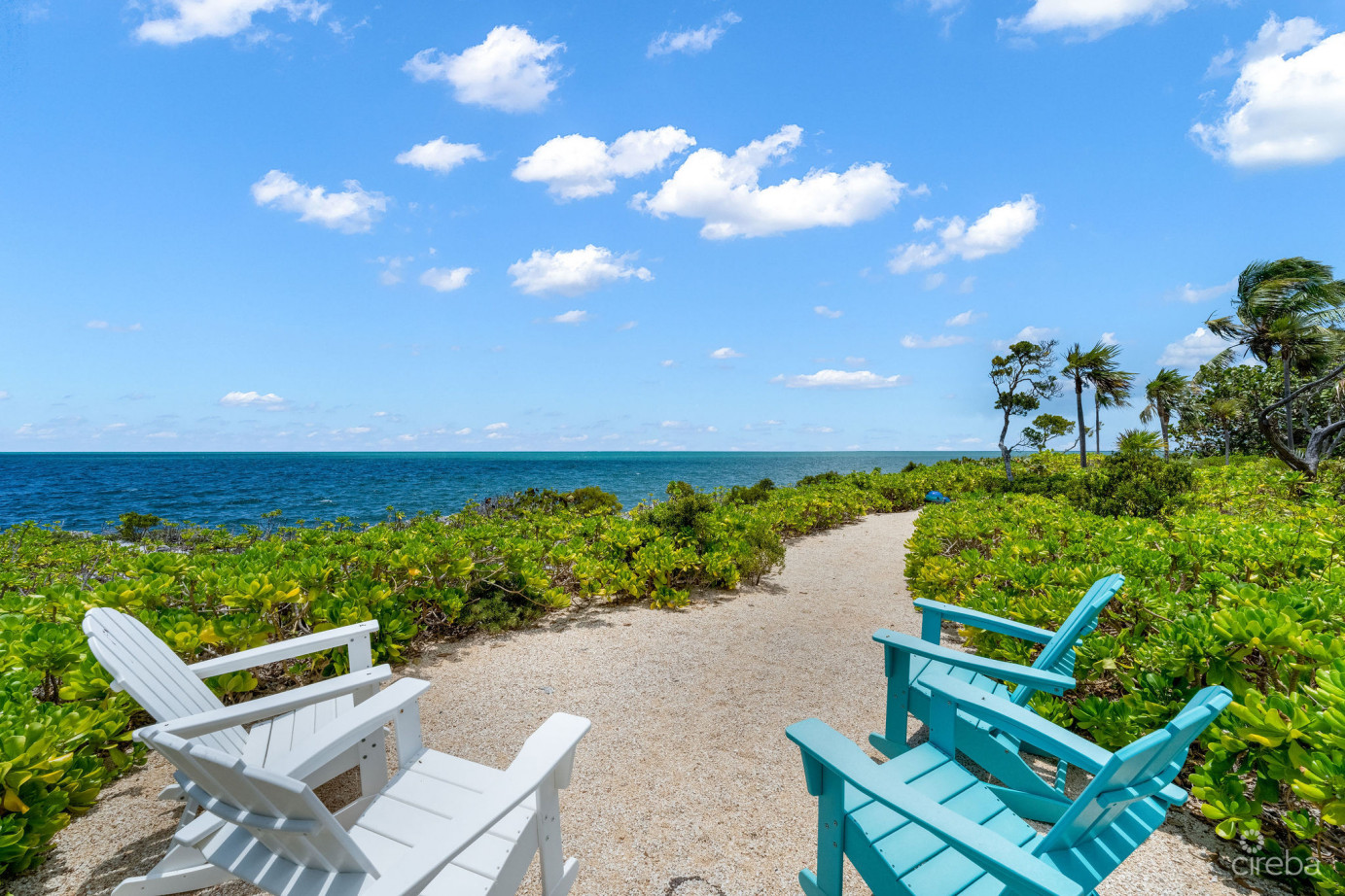 Chiaro Di Luna, A Luxury Ocean Front Estate In Vista Del Mar