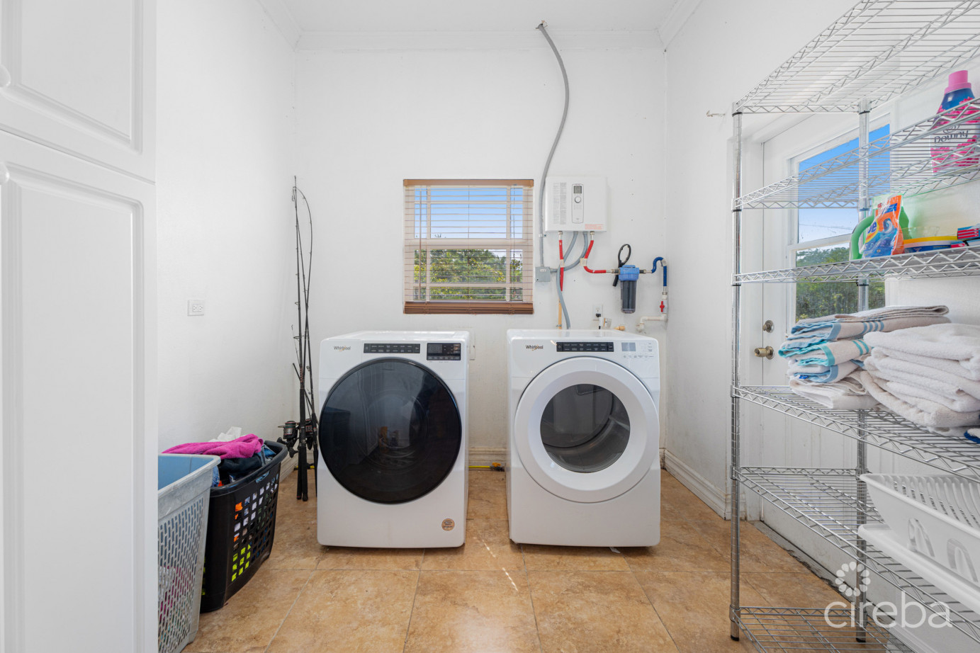 Spacious 3 Bed, 3 Bath Home In Frank Sound