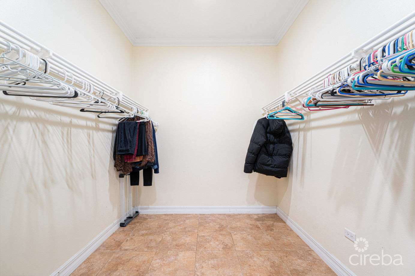 Spacious 3 Bed, 3 Bath Home In Frank Sound