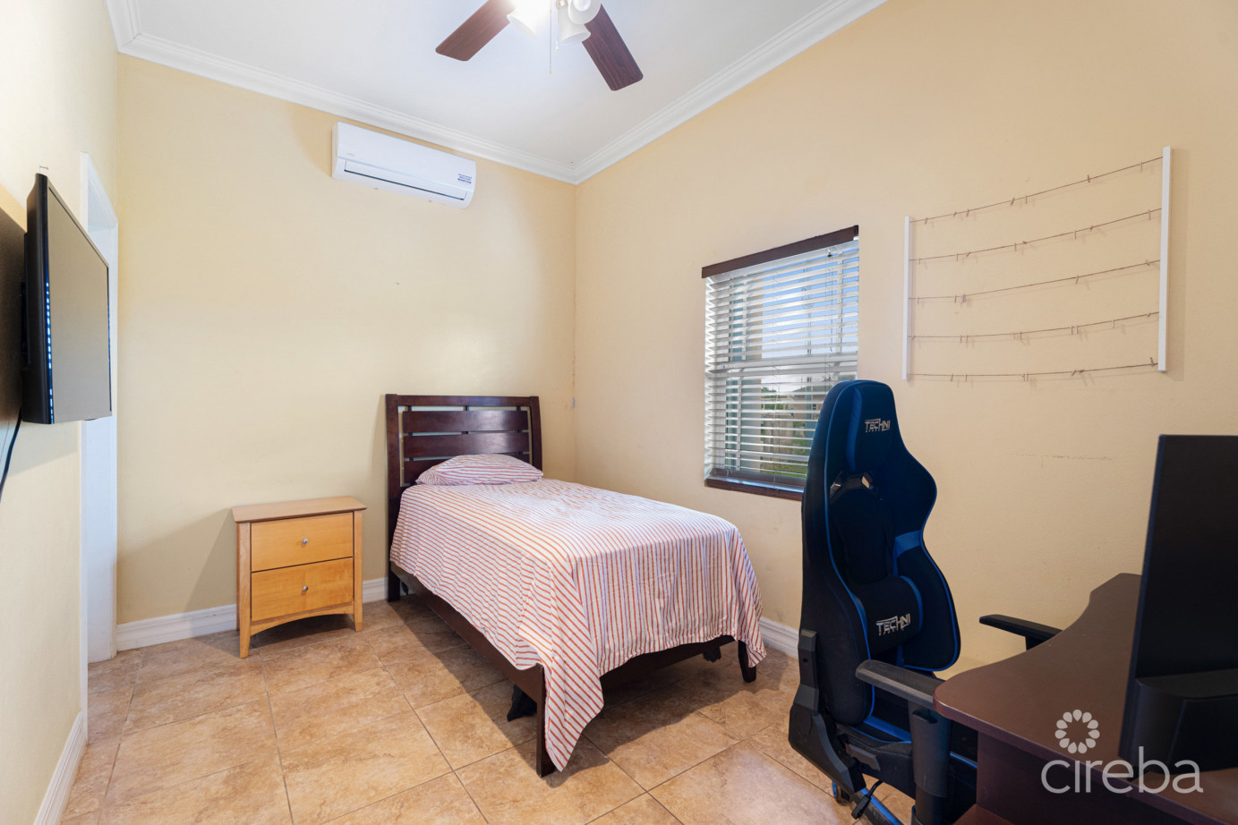 Spacious 3 Bed, 3 Bath Home In Frank Sound