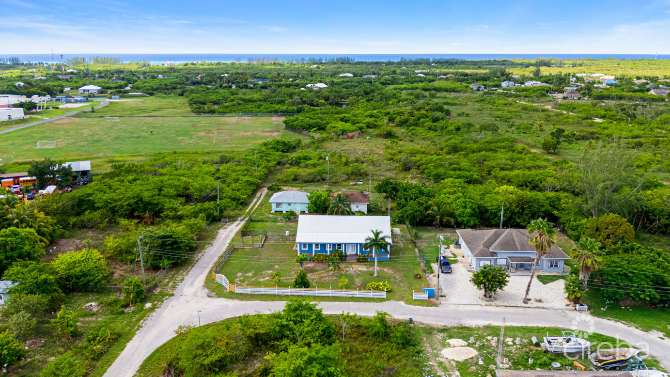 Spacious 3 Bed, 3 Bath Home In Frank Sound