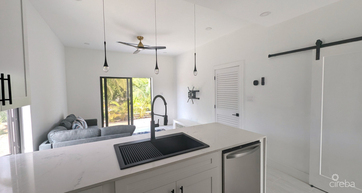 Fleetwood Estate  Villa