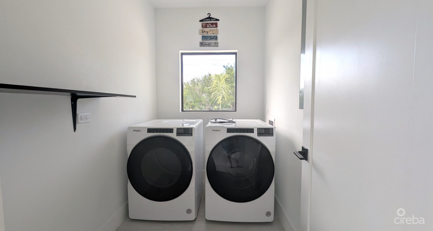 Fleetwood Estate  Villa