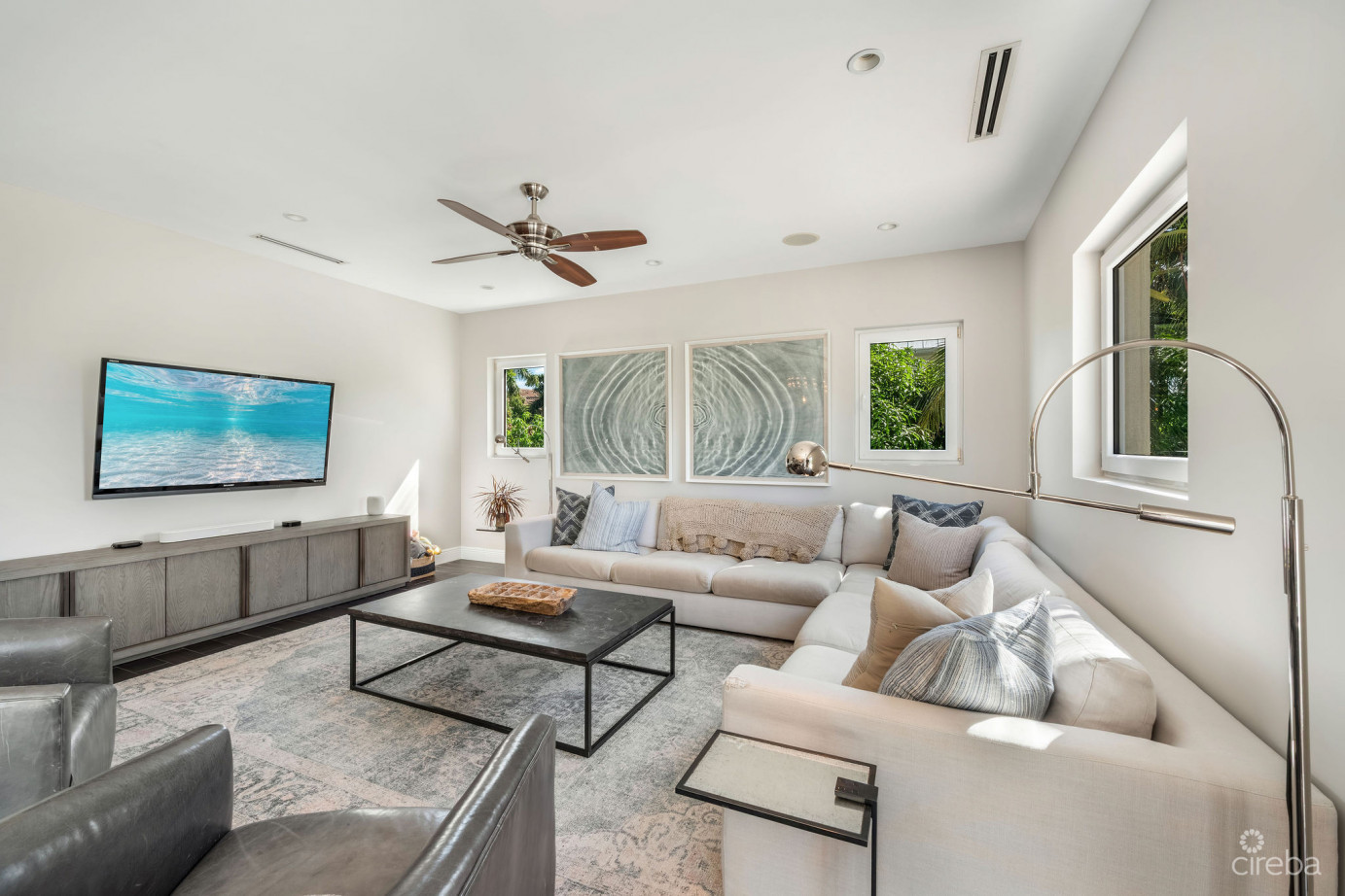 Hoya Quay 35, Crystal Harbour