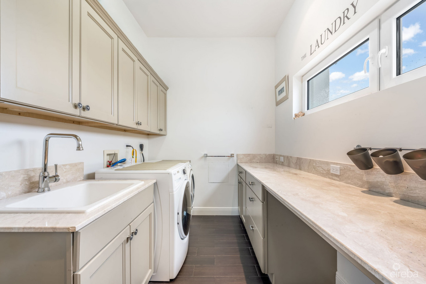 Hoya Quay 35, Crystal Harbour