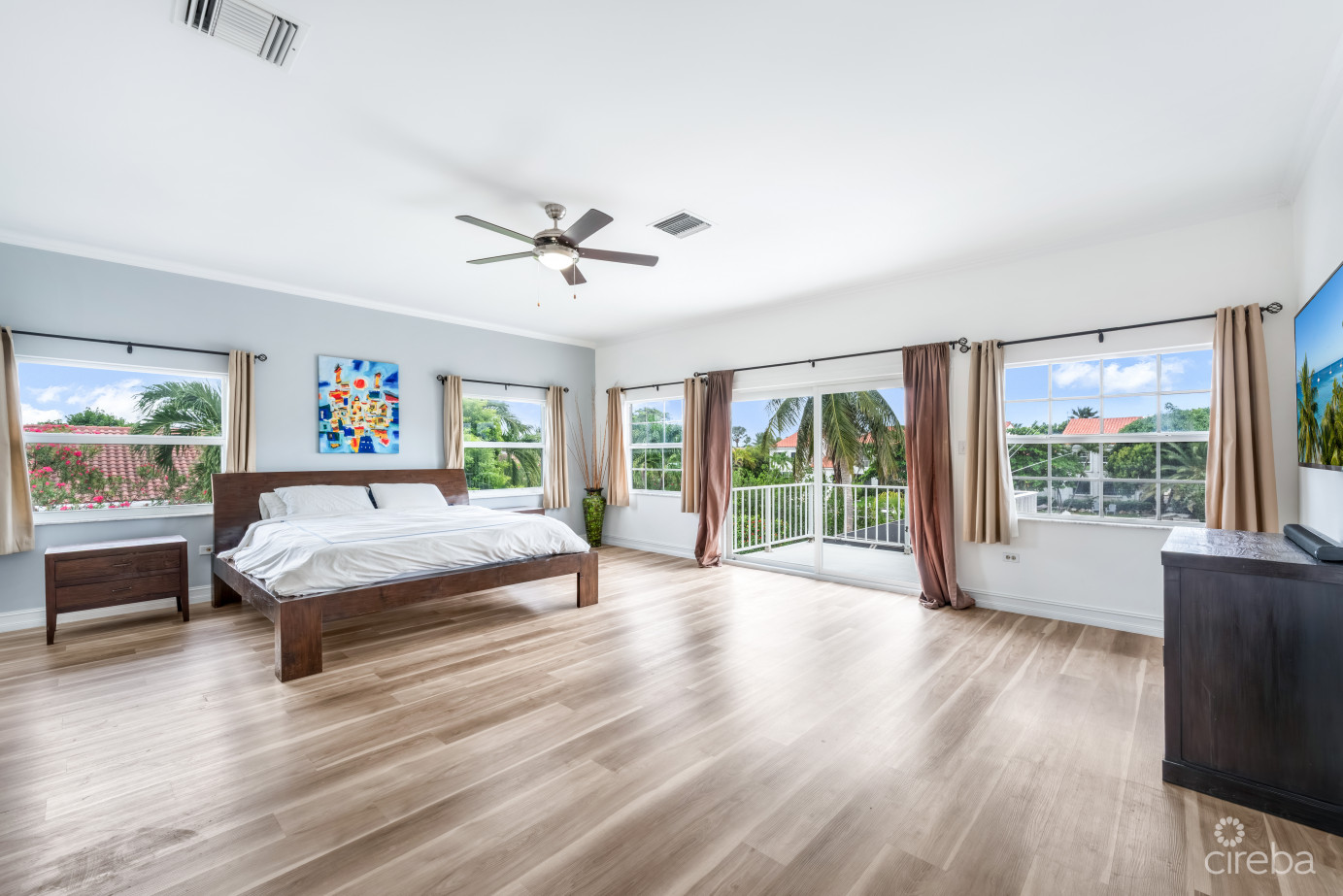 Nelson  Quay 56, Waterfront Home