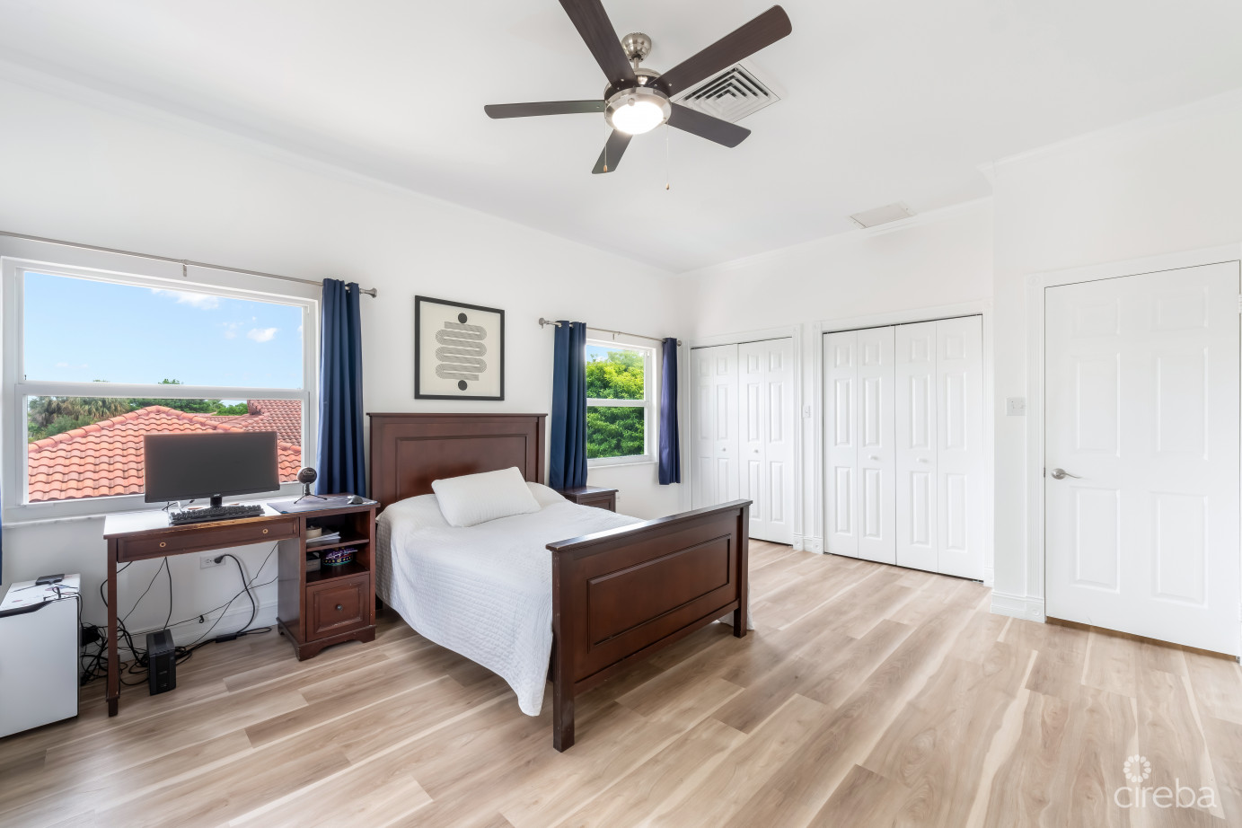 Nelson  Quay 56, Waterfront Home