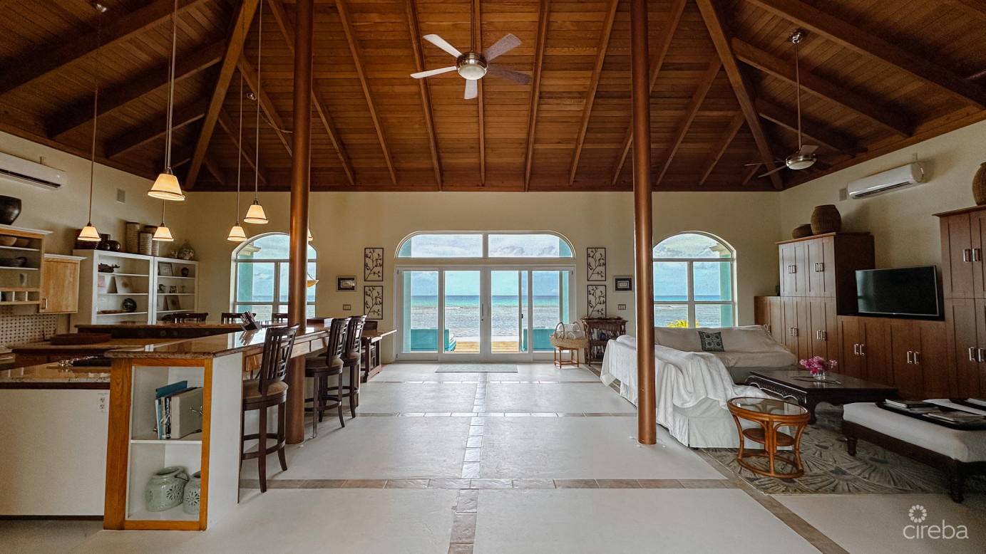 Little Cayman Beachfront Home With 2 Lots And Pool