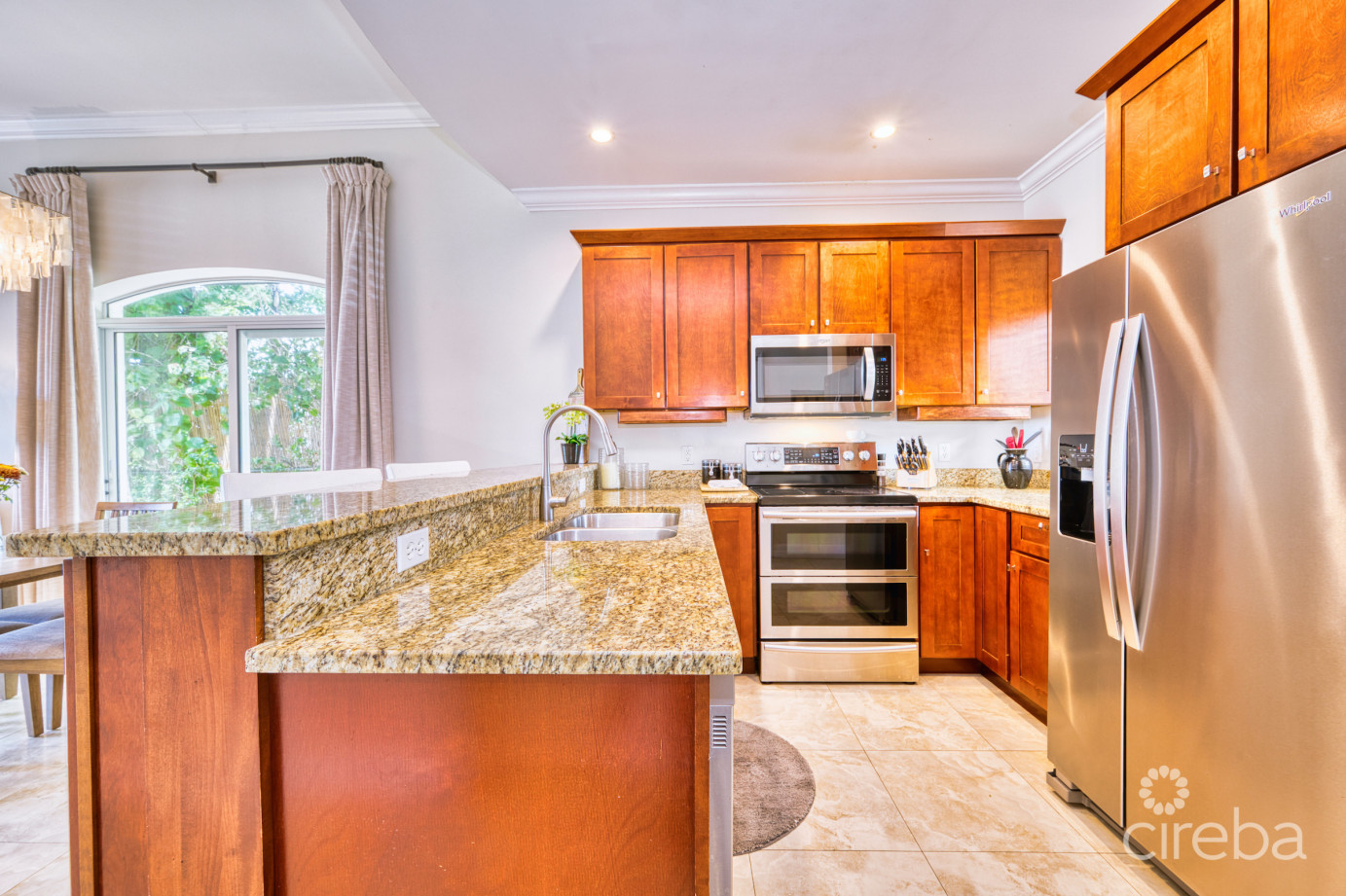 Oceanfront Corner Unit- Harbour Point Villa #5