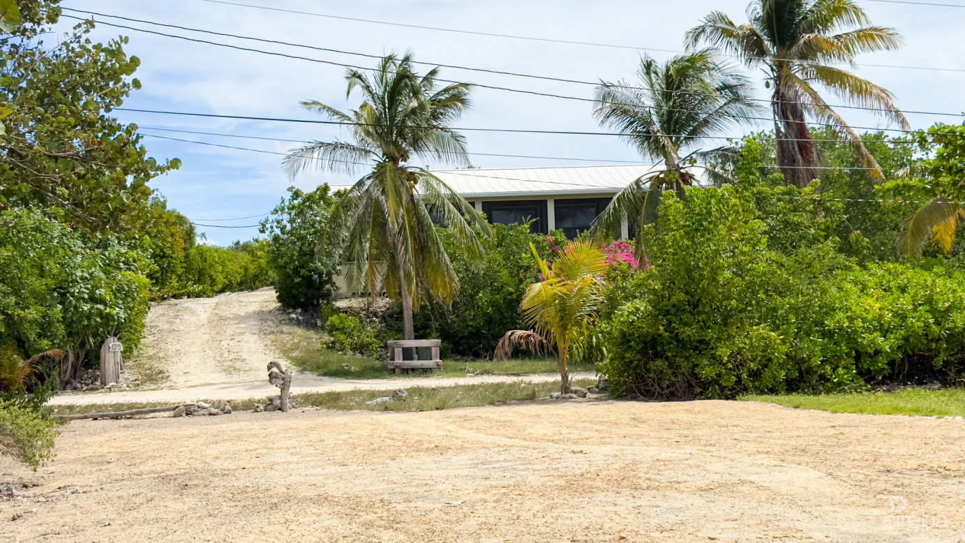 Little Cayman Ocean View Residential Home With Beachfront Lot