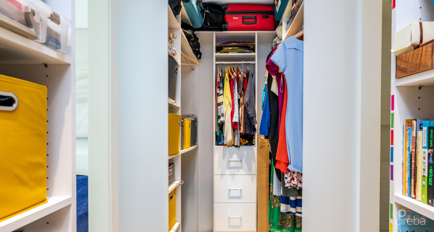 Olea - Pool View, Ground Floor