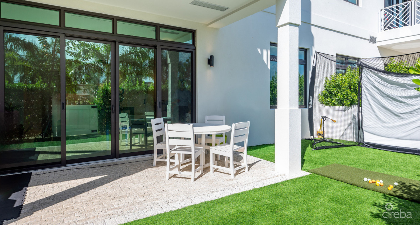 Olea - Pool View, Ground Floor