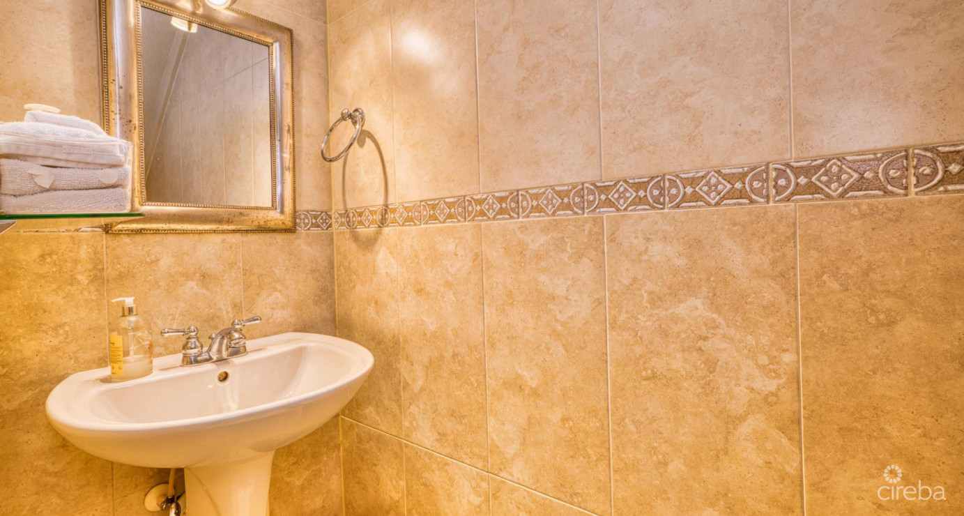 L’ambience  George Town – Turnkey Family Townhouse