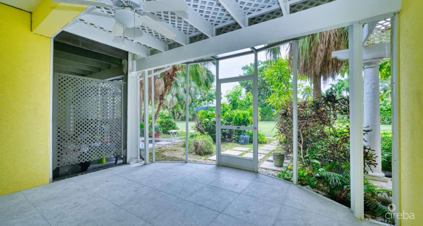 L’ambience  George Town – Turnkey Family Townhouse