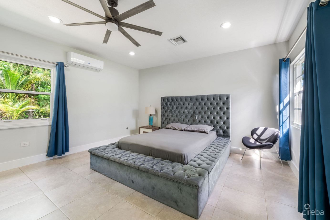 Spacious 4-bedroom Home In Tropical Gardens