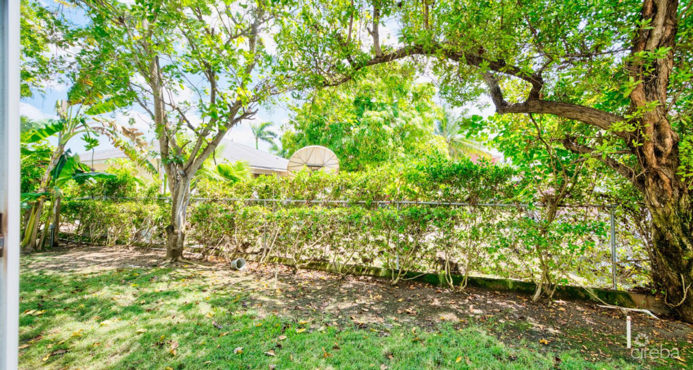 Modern & Stylish 1 Br - 1.5 Ba Townhome