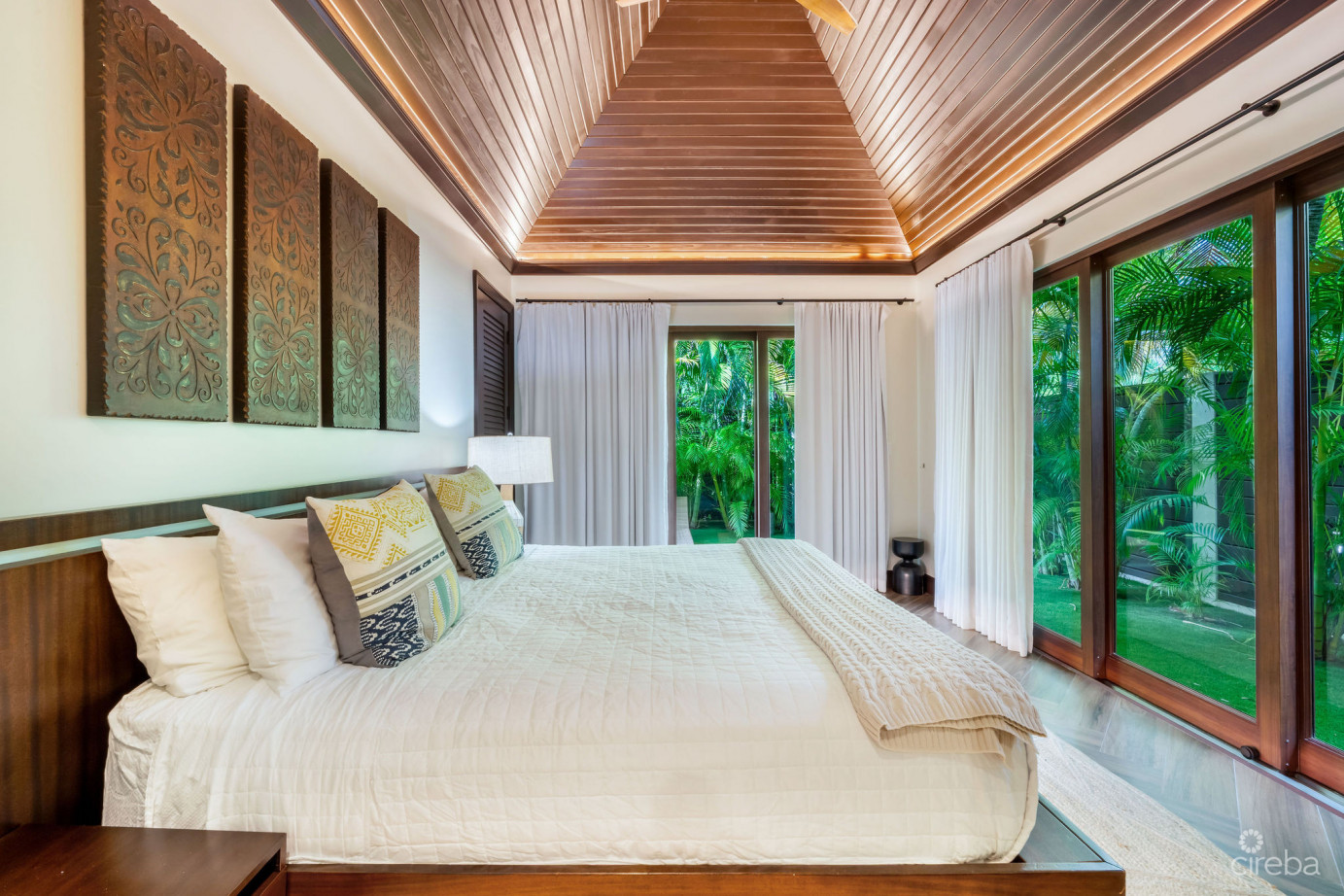 Kempa Kai, Beachfront Home