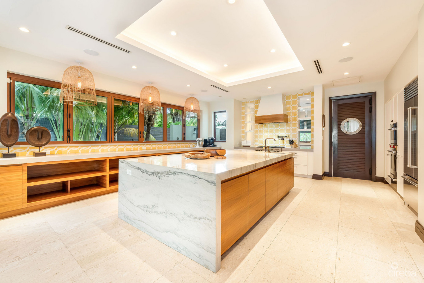 Kempa Kai, Beachfront Estate With 0.66 Acre Parcel