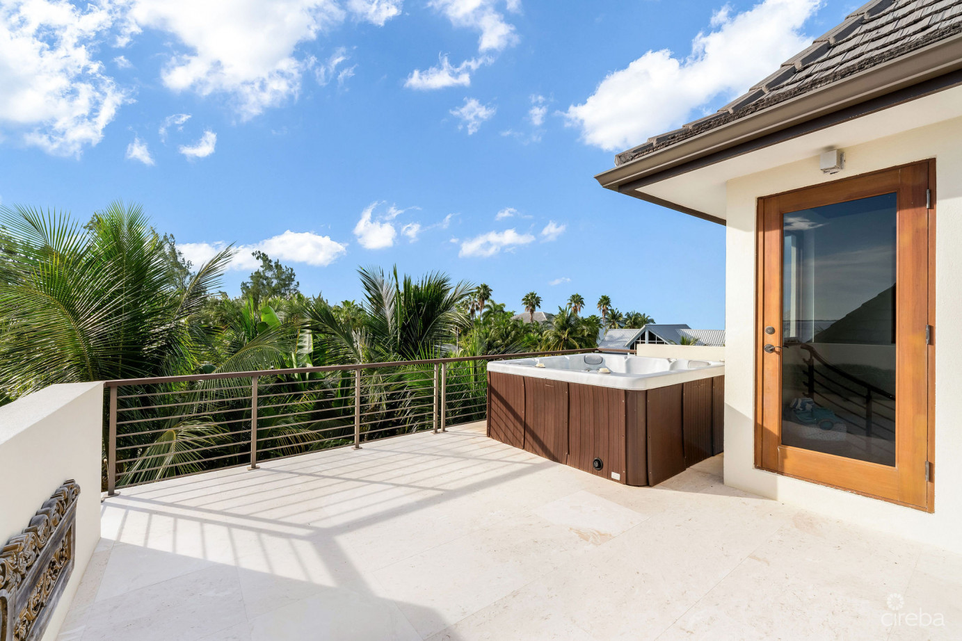 Kempa Kai, Beachfront Estate With 0.66 Acre Parcel