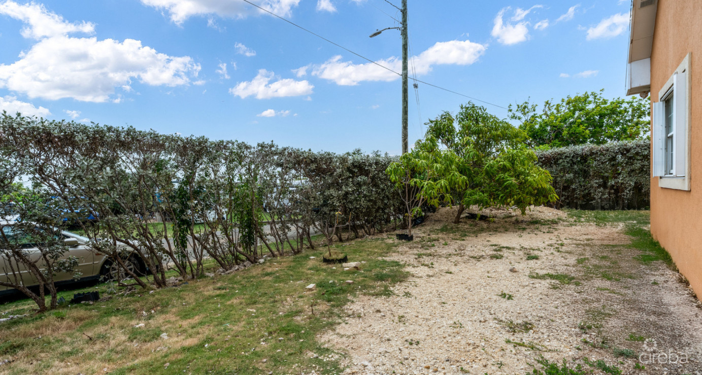 Suelles Estates #1 End Unit