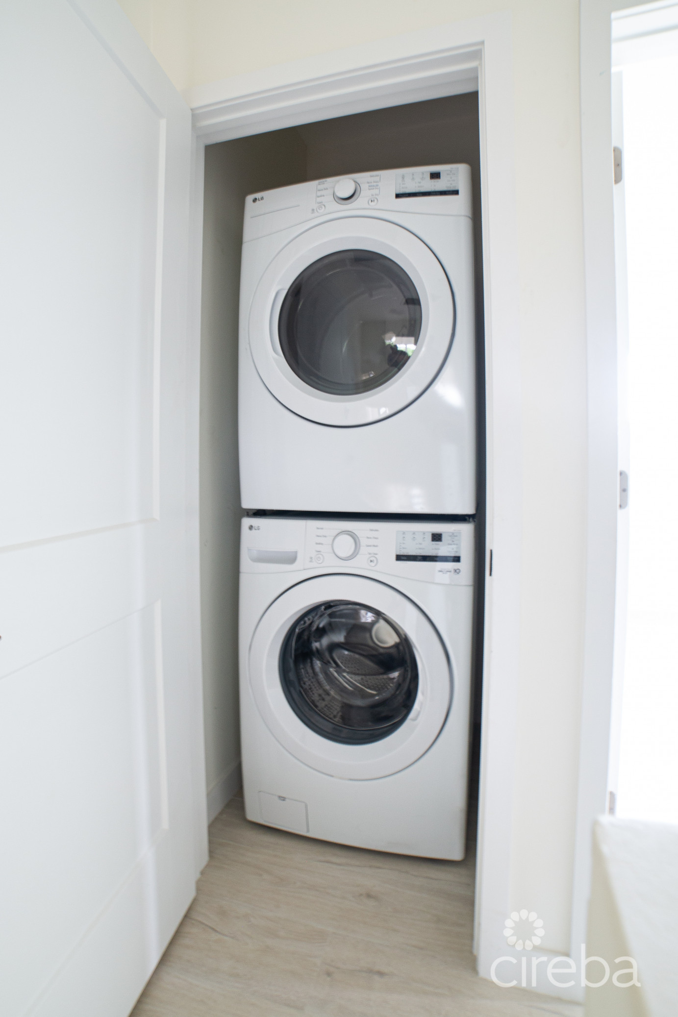 Euphoria Unit #1 - End Unit