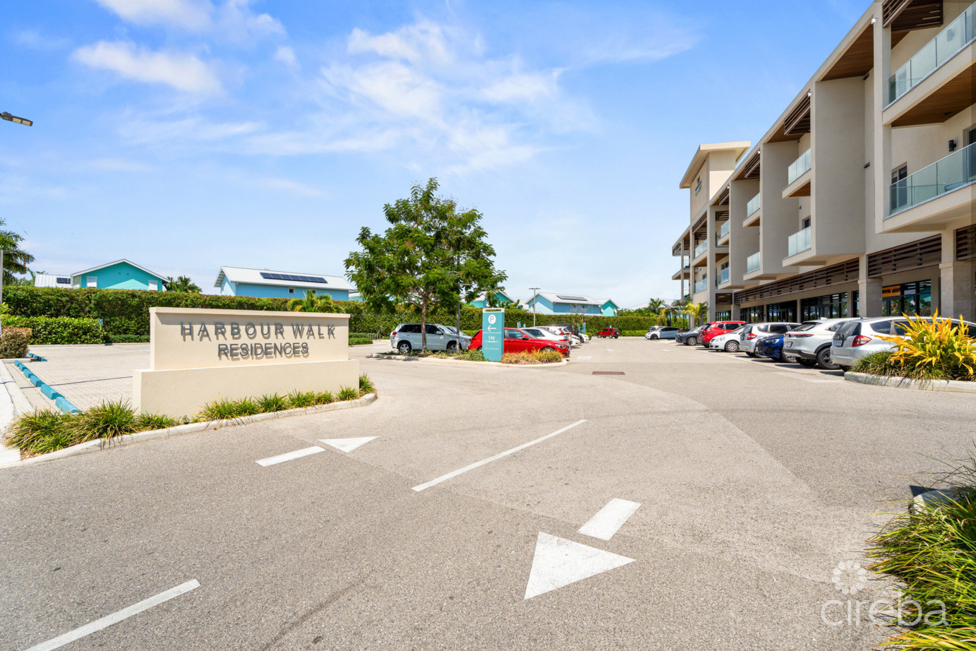 Harbour Walk 202  1 Bed + Den  Corner Unit