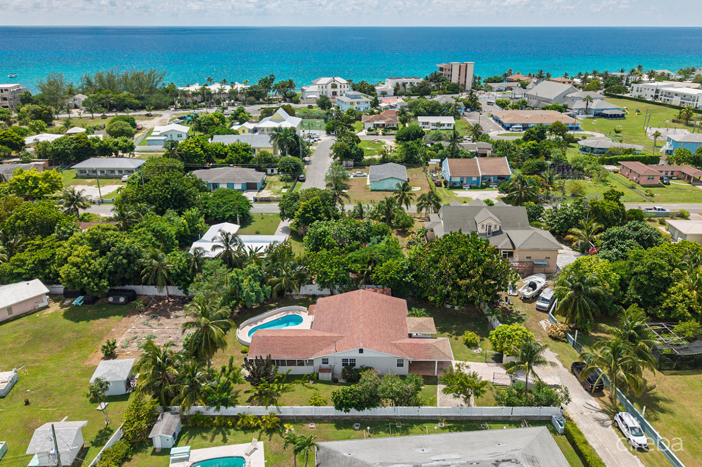 3-bedroom Family Home On An Expansive 0.3411 Acre Lot In West Bay