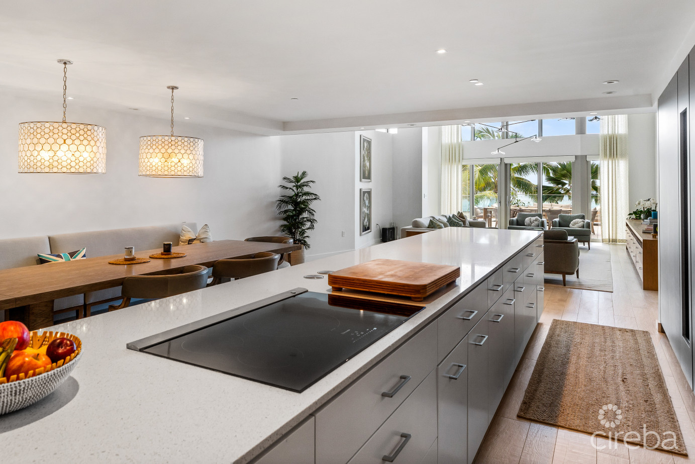 Tides -  Beachfront, Luxury 4 Bedroom Condo With Terrace