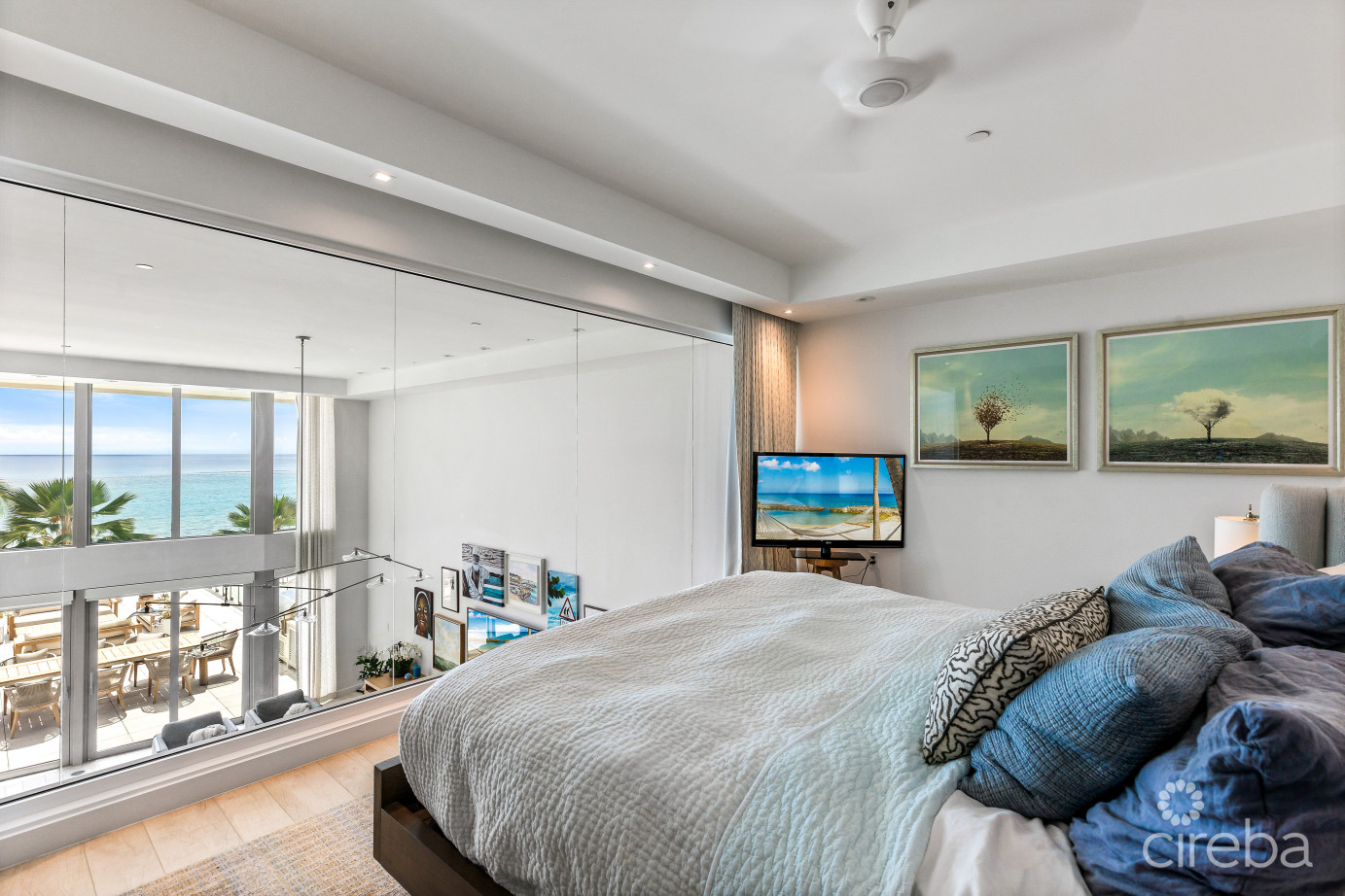 Tides -  Beachfront, Luxury 4 Bedroom Condo With Terrace