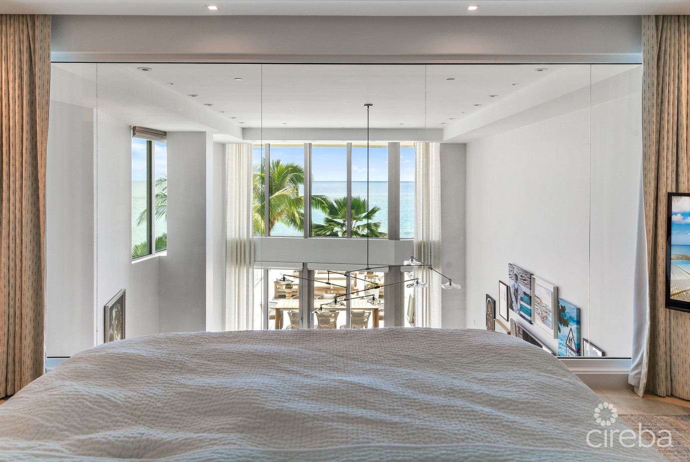 Tides -  Beachfront, Luxury 4 Bedroom Condo With Terrace