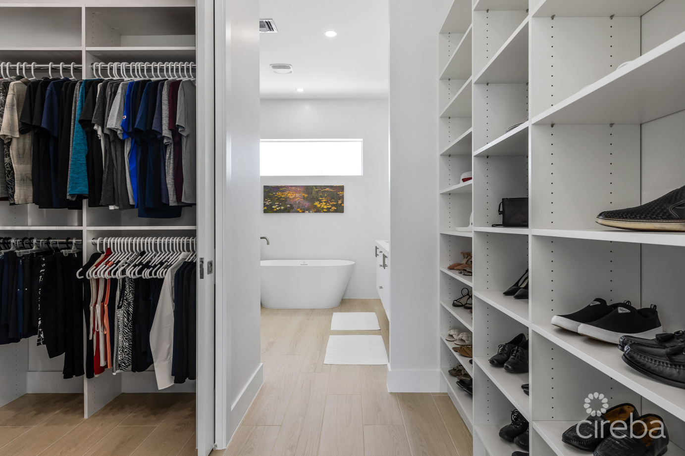 Oceans 9  Villa 7 Luxury Beachview Detached Home West Bay