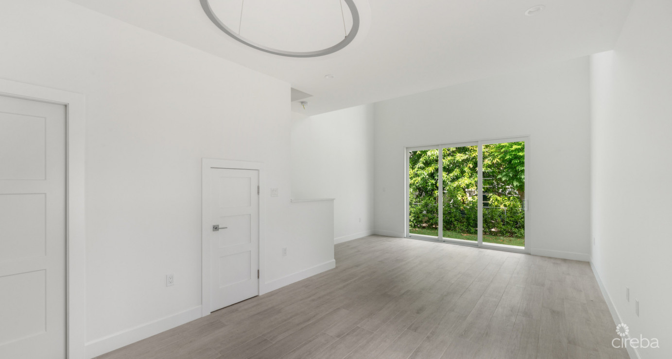 The Bentley #1 End Unit