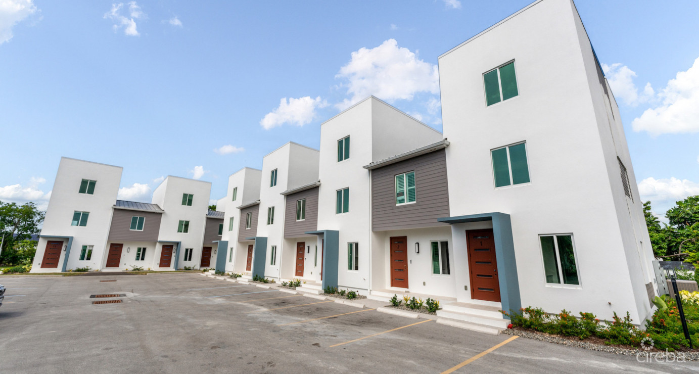 The Bentley #1 End Unit