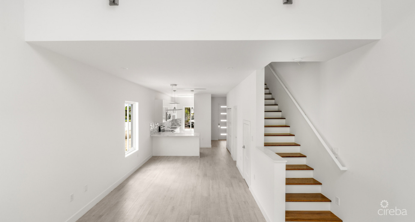 The Bentley #1 End Unit