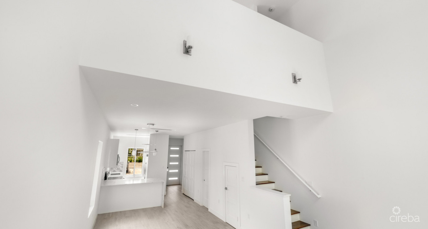 The Bentley #1 End Unit