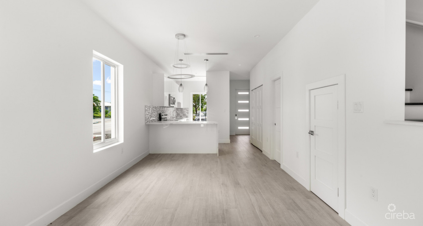 The Bentley #1 End Unit