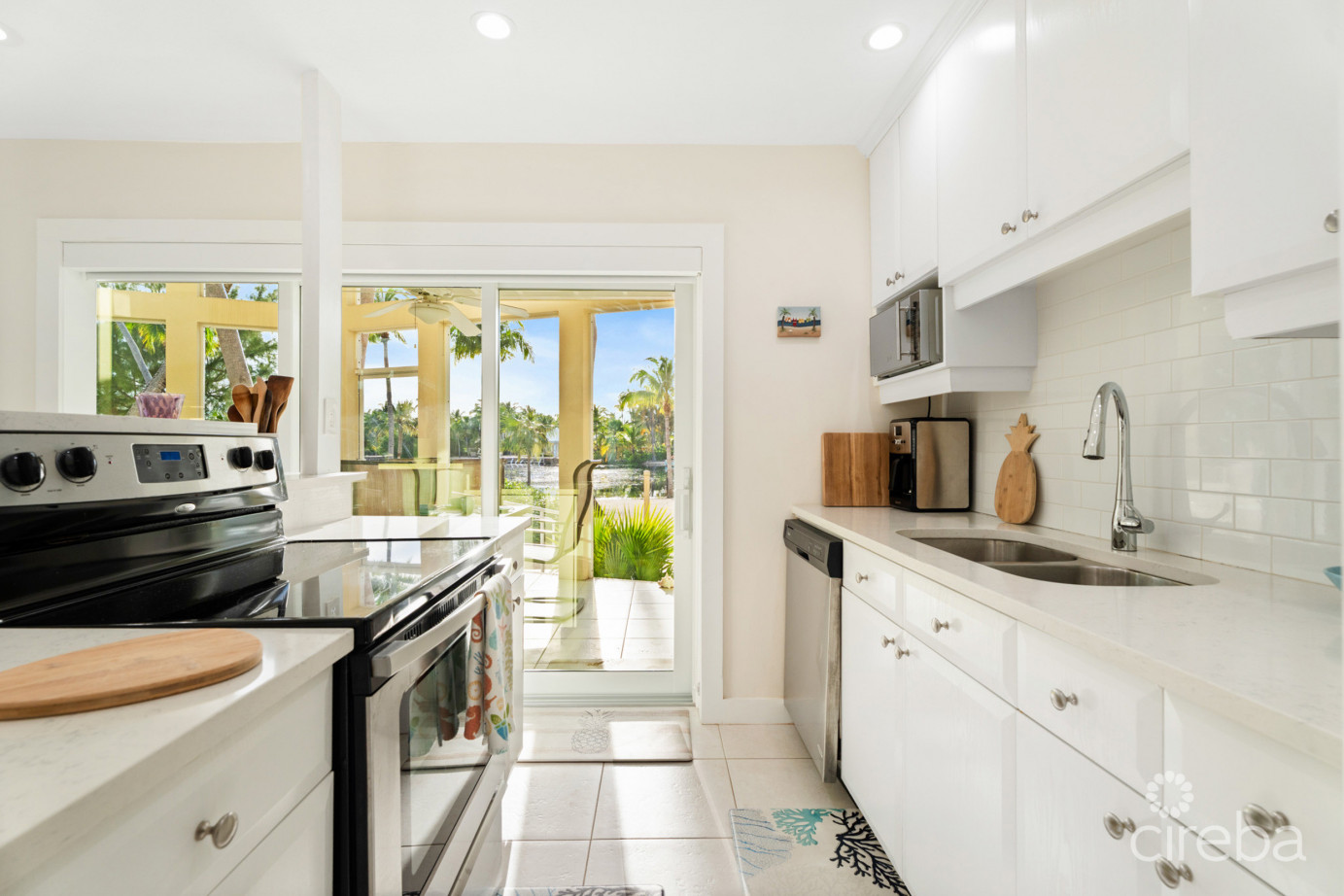 Island House 15, Rum Point Beachfront Townhome